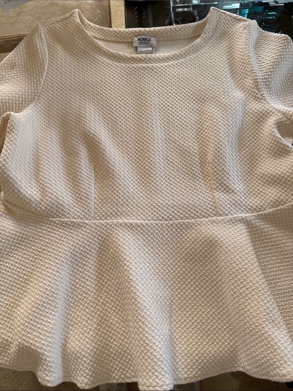 Ivory Top - Picture 3 of 4